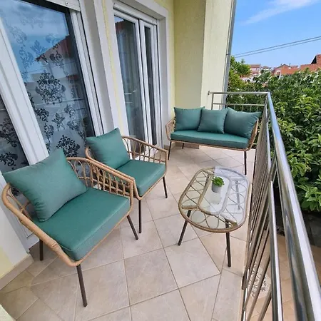 Neda Apartamento