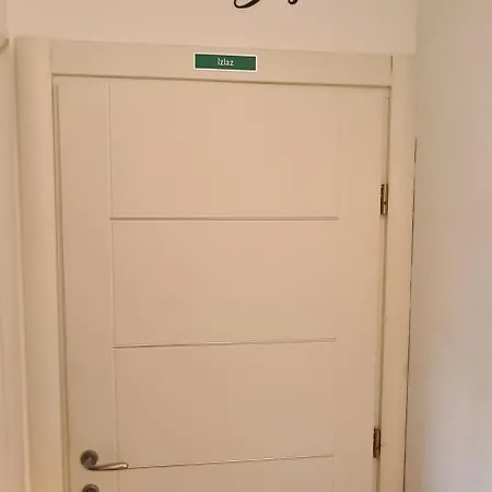 Neda Apartment
