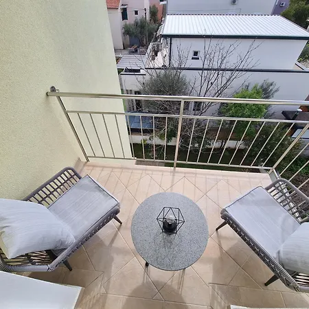 Neda Apartment